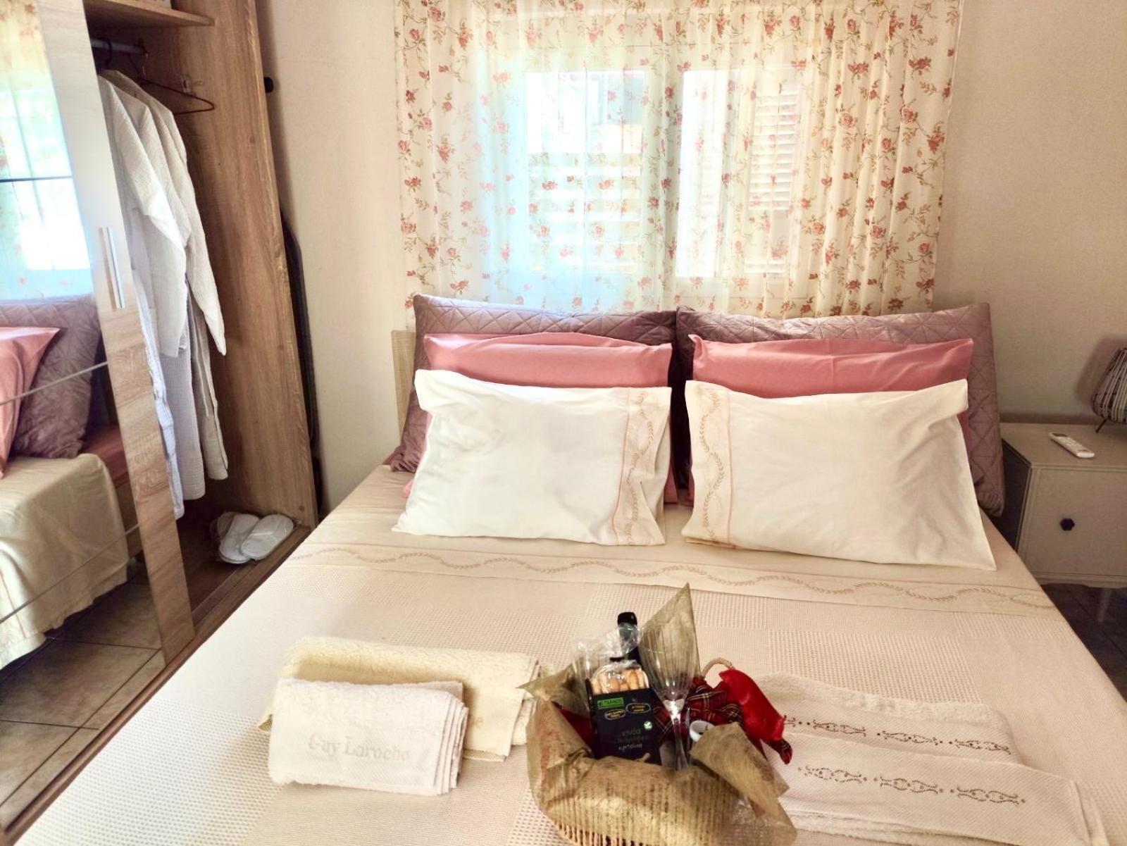 Serenity House Spiatza Katarrakhion ภายนอก รูปภาพ